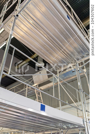 Aluminium Scaffolding in Hall Aluminium Scaffolding in Hall 104307602