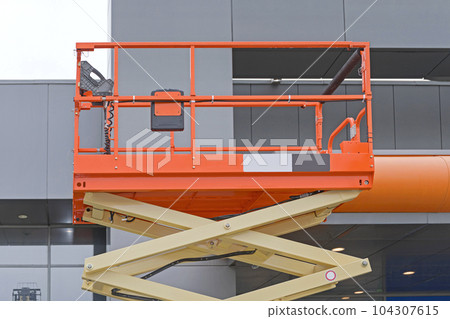 Scissor Lift Platform 104307615