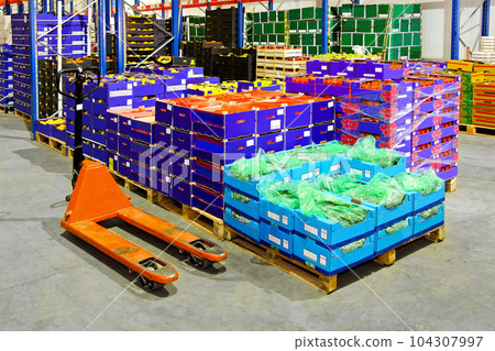 Fruits warehouse 104307997