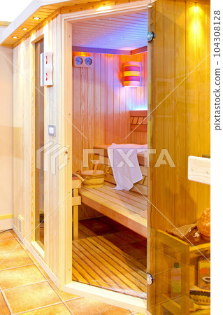 Steam room 104308128