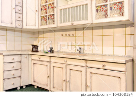 White kitchen White kitchen 104308184