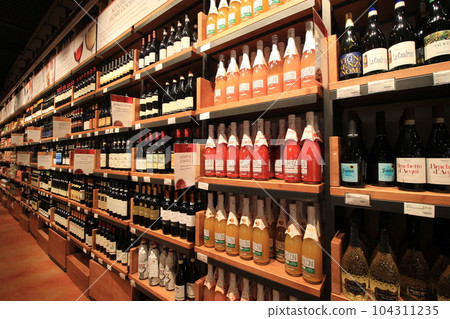 American fashionable food store Eataly Silicon Valley Pasta, cheese, seafood 104311235