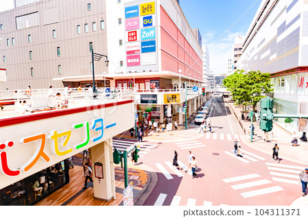 新潟市萬代巴士中心前的十字路口風景 新潟市萬代巴士中心前的十字路口風景 104311371