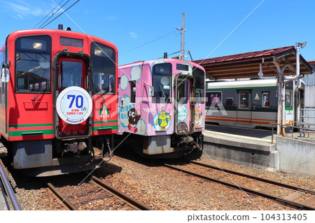Aizu Railway train stopping at Aizu-Tajima Station (AIZU Mount Express 70th anniversary commemorative headmark) 104313405