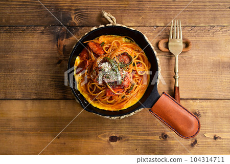Neapolitan in a skillet 104314711