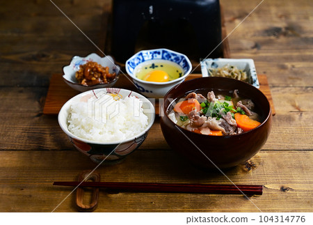 Pork miso soup set 104314776