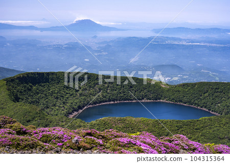 初夏的霧島山脈 初夏的霧島山脈 104315364