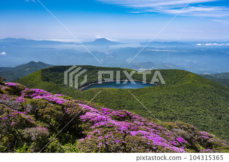 初夏的霧島山脈 初夏的霧島山脈 104315365