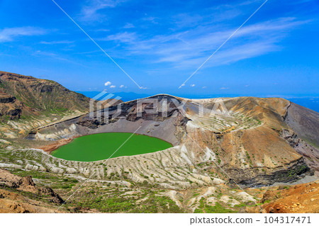 Scenery near Miyagi Zao Oma bustling with tourists 104317471