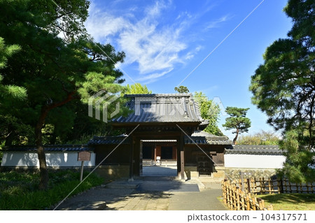 Historic Site Ashikaga School Kyodanmon 104317571