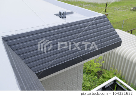 Completion of house renovation Eaves after painting Completion of house renovation Eaves after painting 104321652