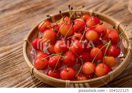 櫻桃樹皮背景 104322125