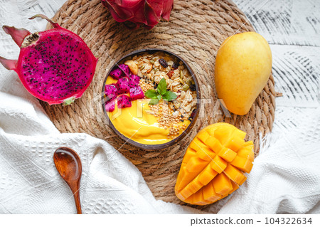 Mango and Dragon Fruit Smoothie Bowl 104322634
