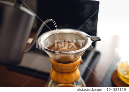 drip coffee in a jar 104323139