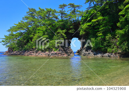 [Fukui Prefecture] Sunny Meigyodo Cave (Shiroyama Park) 104325908