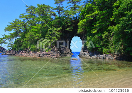 [Fukui Prefecture] Sunny Meigyodo Cave (Shiroyama Park) 104325916