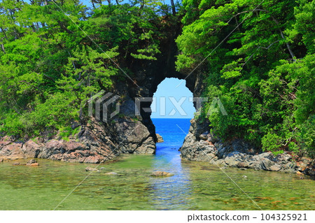 [福井縣] 陽光明媚的名行洞（城山公園） 104325921