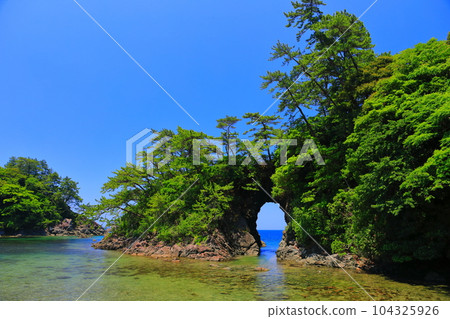 [Fukui Prefecture] Sunny Meigyodo Cave (Shiroyama Park) 104325926