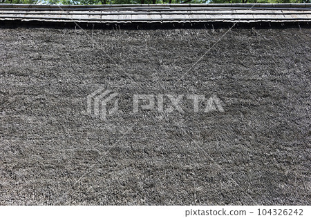 Image of a thatched roof (Shikoku Mura Miuseam Shitoki Residence) 104326242