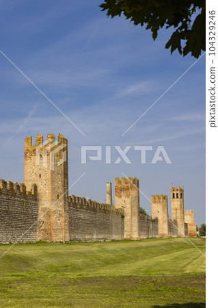 Ancient walls of Montagnana, Padova province, Veneto, Italy Ancient walls of Montagnana, Padova province, Veneto, Italy 104329246
