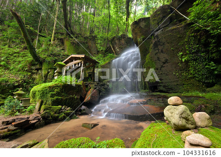 Aoba Falls (Uda City, Nara Prefecture) Aoba Falls (Uda City, Nara Prefecture) 104331616