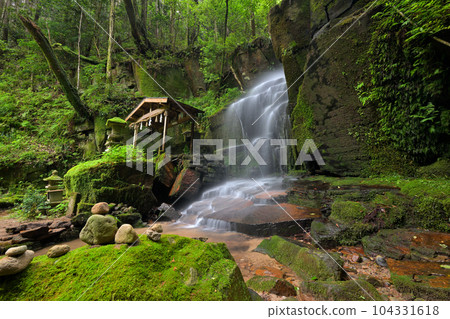 Aoba Falls (Uda City, Nara Prefecture) Aoba Falls (Uda City, Nara Prefecture) 104331618