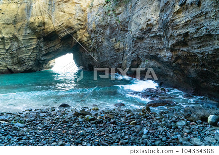Scenery seen from inside Ryugu Cave 4 Shimoda City, Shizuoka Prefecture 104334388