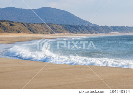 Waves seen at Pacific Long Beach [Aichi Prefecture] 104340554
