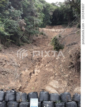 Landslide caused by linear rainfall10 Landslide caused by linear rainfall10 104344807