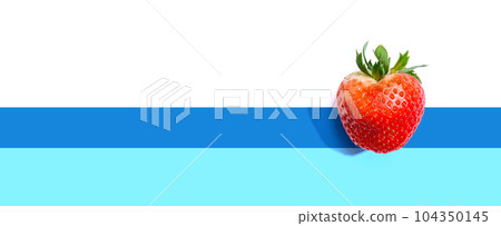 Fresh red strawberry overhead view 104350145