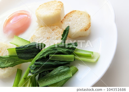 A variety of flavors in one dish Sautéed Japanese mustard spinach at my home Postcard ratio 104351686