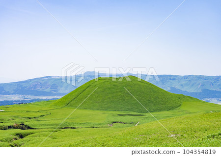 [Kumamoto Prefecture] Aso Caldera Volcanic Formative Beauty Yonezuka 104354819