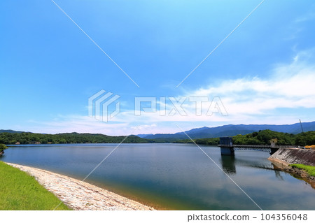 [香川縣] 日本最好的晴天水庫（萬濃池） 104356048