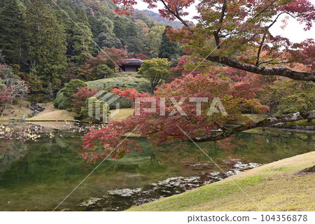 Shugakuin Imperial Villa Kami-Rikyu Koyo 104356878