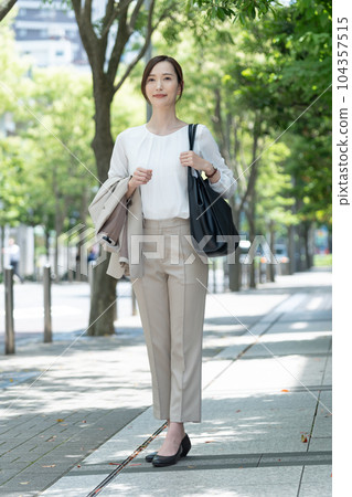 Business summer female portrait 104357515