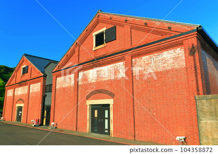 [Fukui Prefecture] Tsuruga Red Brick Warehouse in sunny weather 104358872