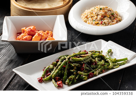Closeup on asian lunch set 104359338