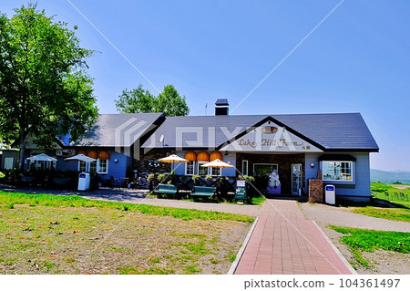 Hokkaido Toya Lake Hill Farm scenery 104361497