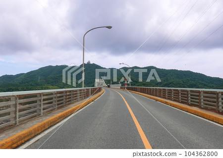 跨越堺海峽的堺水道大橋(鳥取縣境港市~島根縣松江市) 跨越堺海峽的堺水道大橋(鳥取縣境港市~島根縣松江市) 104362800