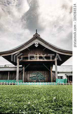 A Noh stage is a stage dedicated to performing Noh, a traditional Japanese performing art. A Noh stage is a stage dedicated to performing Noh, a traditional Japanese performing art. 104368514