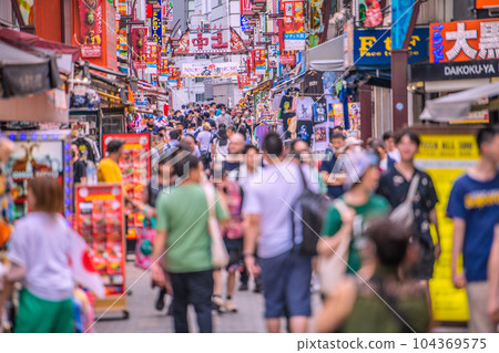 Tokyo cityscape in Japan Decreased from the previous week ↓ Kaminaka parallel to bustling Ameyoko = June 27 104369575