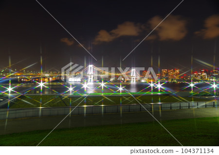 Rainbow Bridge at night seen from Toyosu 104371134