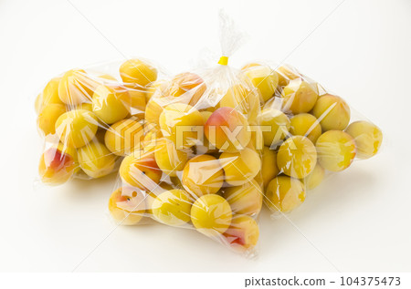 Nanko Ume (Ripe Ume) 104375473