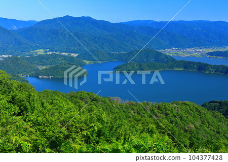 [福井縣] 從三方五湖彩虹線山頂公園眺望的景色 104377428