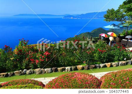 [福井縣] 從三方五湖彩虹線山頂公園（若狹灣）眺望的景色 104377445