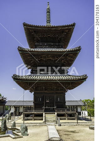 Yokeiji Temple Three-storied Pagoda Setouchi City, Okayama Prefecture 104378163