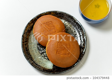 Japanese confectionery Dorayaki A delicious Japanese confectionery with plenty of bean paste in between the moist and fluffy dough 104379448