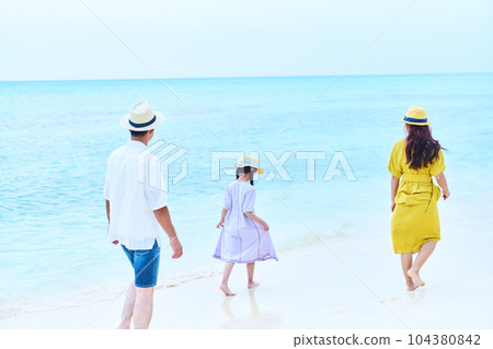 Umi family Umi family 104380842