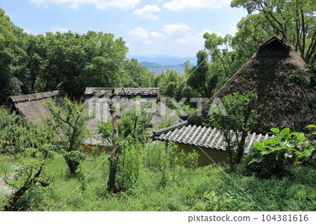 Shikoku Mura Miuseam Kono family residence seen from the back (early 1700s, nationally designated important cultural property) Uehara family sugar shime hut on the right Shikoku Mura Miuseam Kono family residence seen from the back (early 1700s, nationally designated important cultural property) Uehara family sugar shime hut on the right 104381616