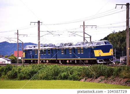 2001 Kiya 191 series electrical inspection test car on the Kagoshima Main Line 104387729